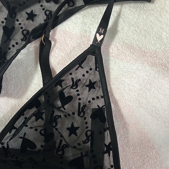 1day Sale! VS triangle Bra and panty set - Picture 5 of 7